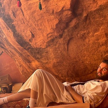 Wadi Rum Meteorite Camp Exterior photo
