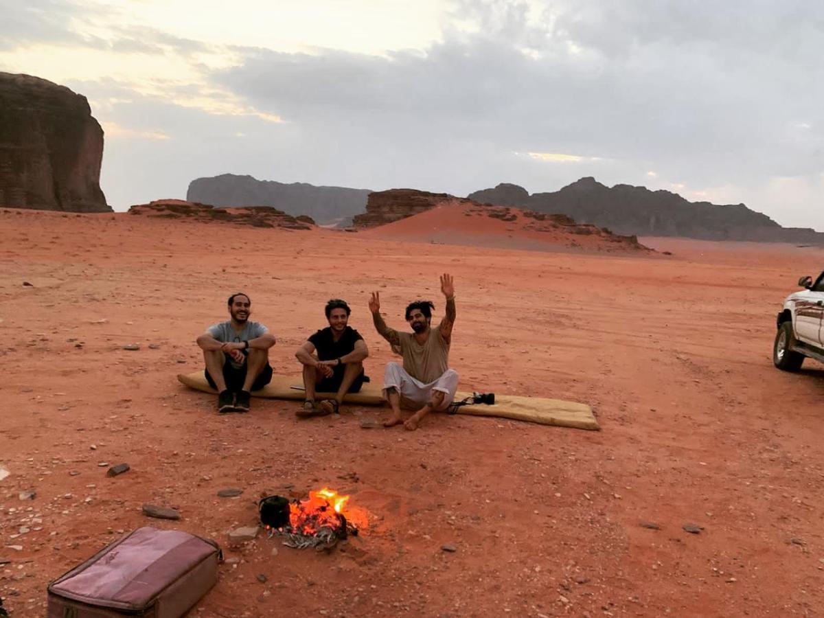 Wadi Rum Meteorite Camp Exterior photo