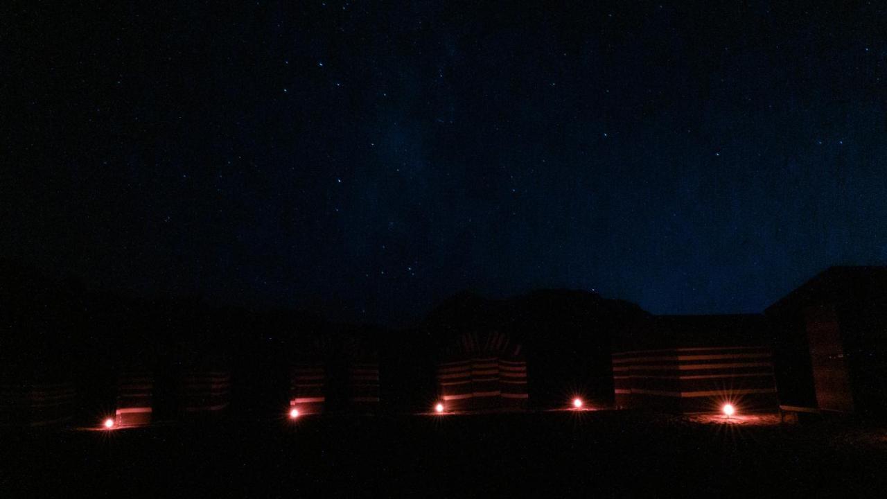 Wadi Rum Meteorite Camp Exterior photo