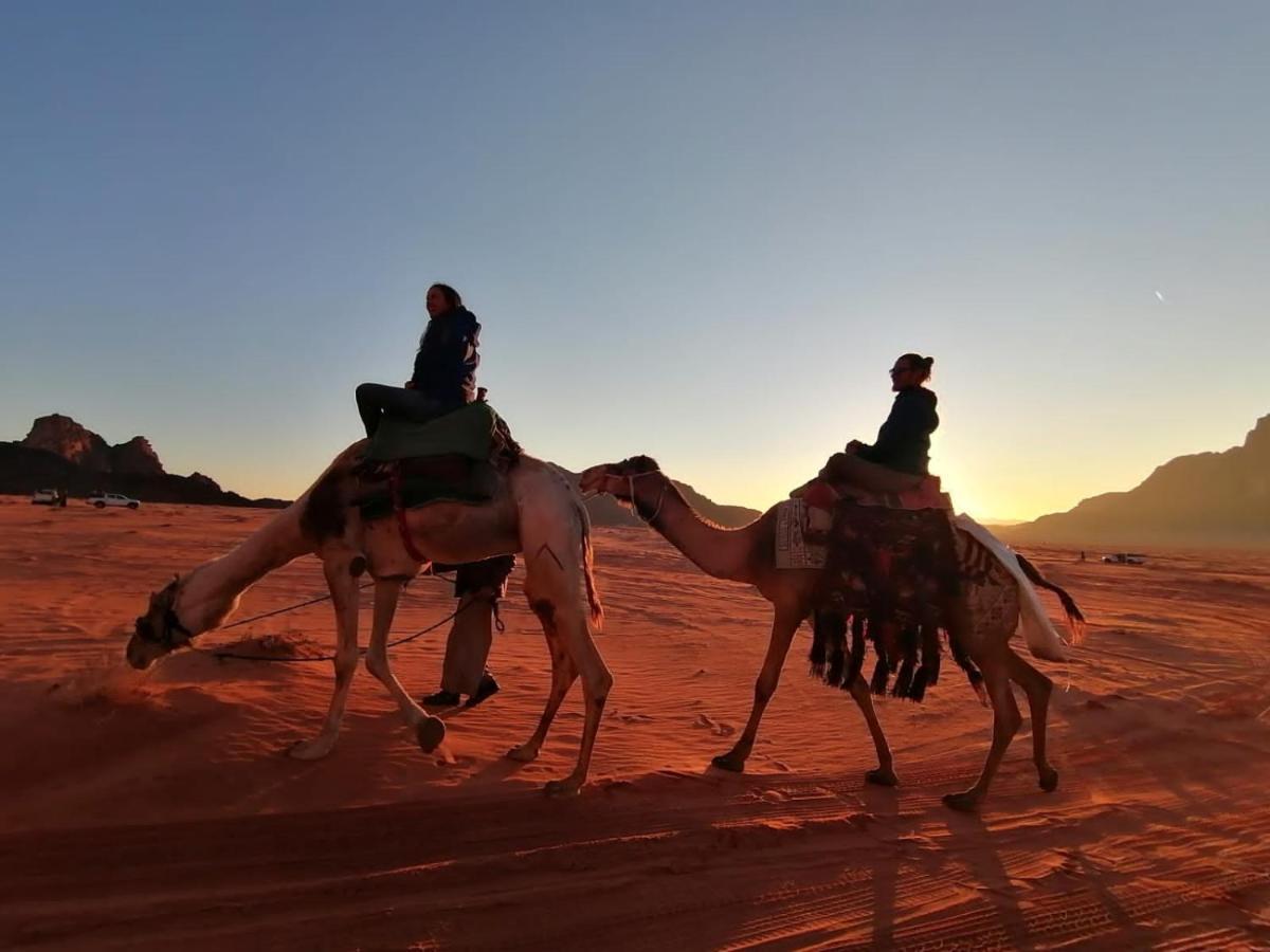Wadi Rum Meteorite Camp Exterior photo