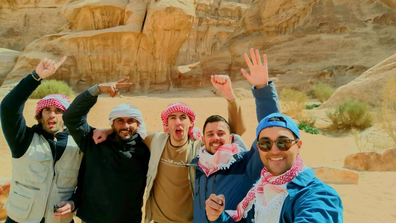 Wadi Rum Meteorite Camp Exterior photo