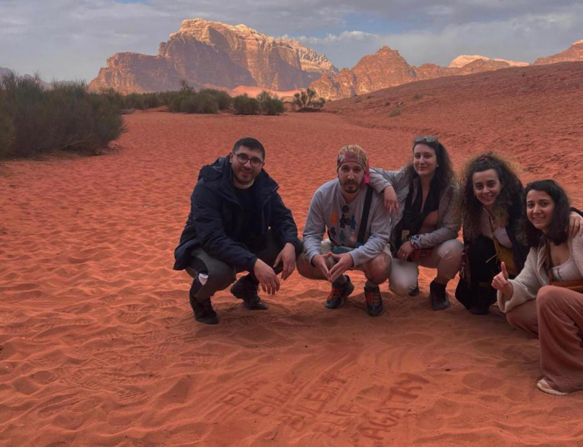 Wadi Rum Meteorite Camp Exterior photo