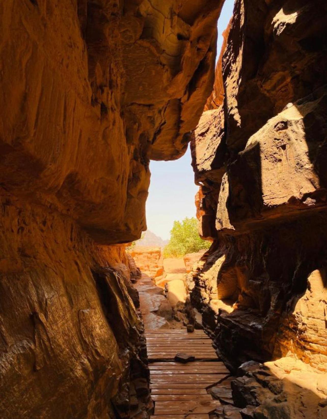 Wadi Rum Meteorite Camp Exterior photo